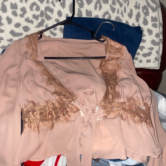 Pink lace blouse - Picture 1 of 2